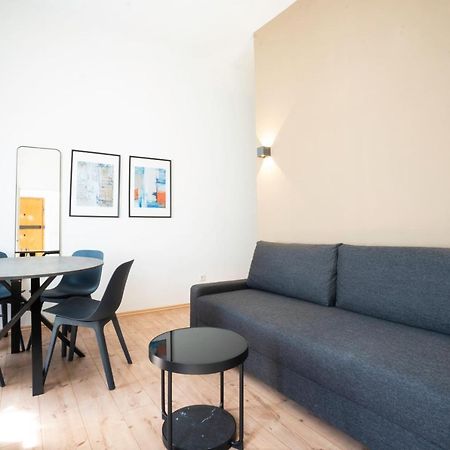 Modern 1-Bedroom Apartment Next To Praterstern Вена Экстерьер фото